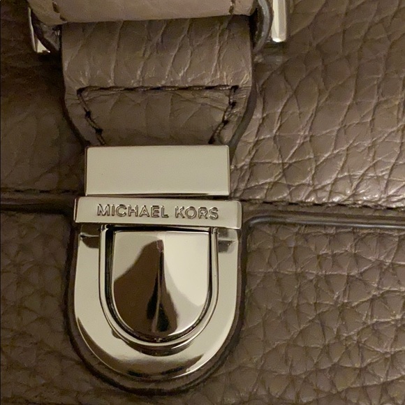 Michael Korda Purse and Wallet - Picture 2 of 11